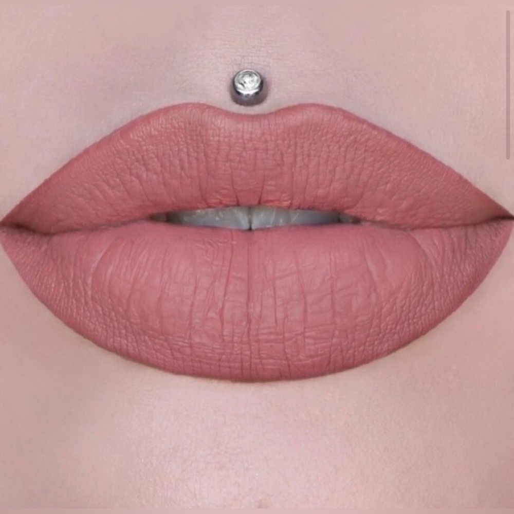 NIB JEFFREE STAR VELOUR LIQUID LIPSTICK - CHRISTMAS COOKIE